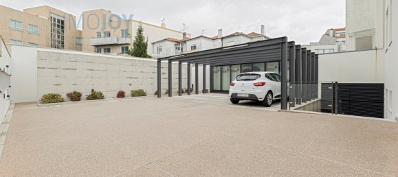 13 bedrooms Villa in Porto, Portugal No. 124478 2