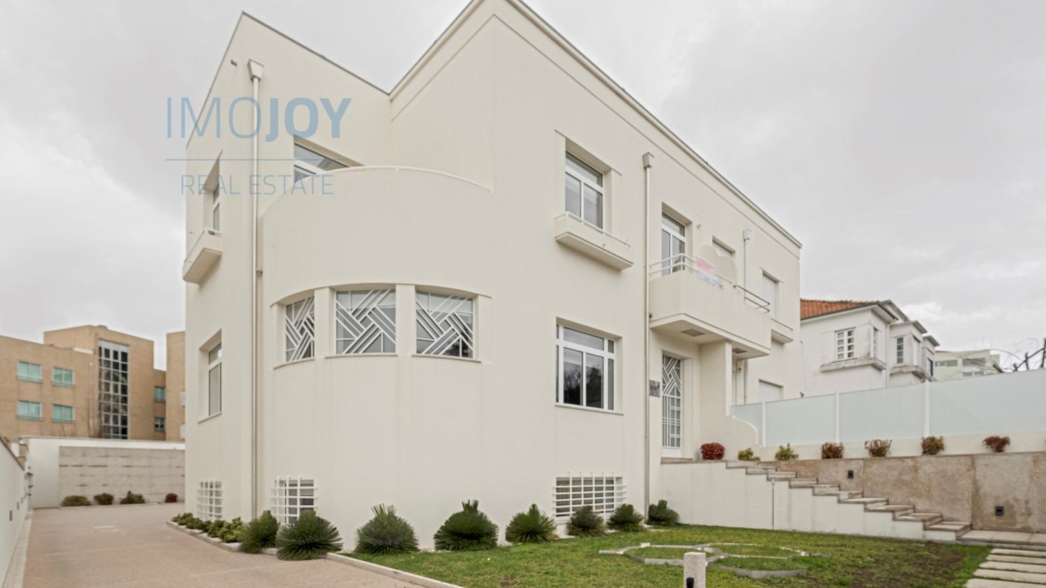 13 bedrooms Villa in Porto, Portugal No. 124478