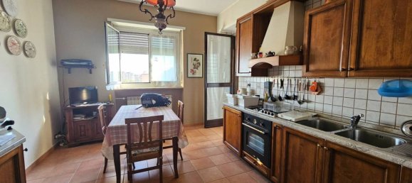 3 Schlafzimmer Wohnung in Turin, Italy, Nr. 296373 4