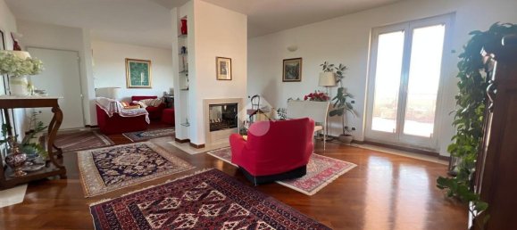 10 rooms Penthouse in Perugia, Italy No. 237372 9