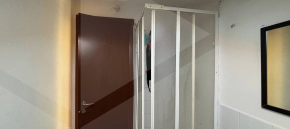 Квартира с 2 комнатами в Авеццано, Италия № 22820 12