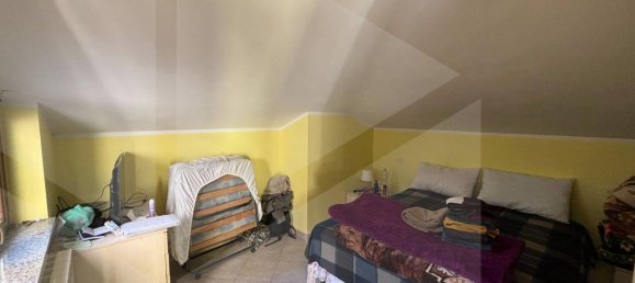 Квартира с 2 комнатами в Авеццано, Италия № 22820 8