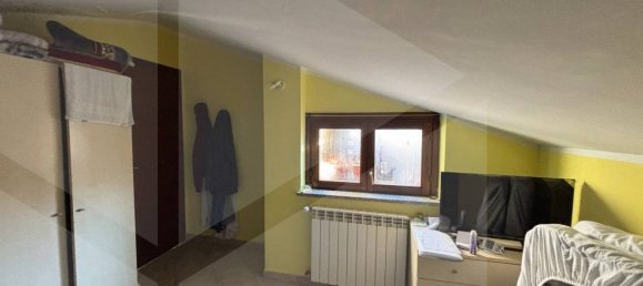 Квартира с 2 комнатами в Авеццано, Италия № 22820 10