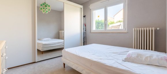 3 bedrooms Townhouse in Roussy-le-Village, France No. 86262 8