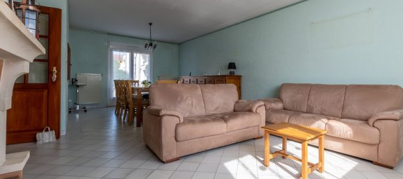 3 bedrooms Townhouse in Roussy-le-Village, France No. 86262 5