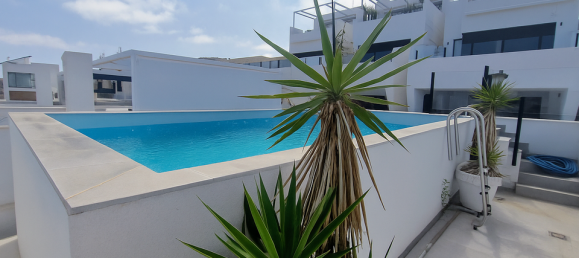 4 Schlafzimmer Villa in Guardamar del Segura, Spain, Nr. 190467 2