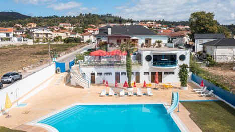 Коммерческая недвижимость 130м² в Santo Emiliao, Португалия № 41404