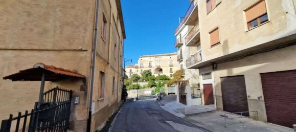 Квартира с 5 комнатами в Четраро, Италия № 111136 21