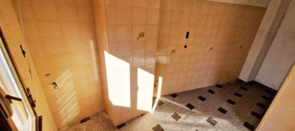 Квартира с 5 комнатами в Четраро, Италия № 111136 3