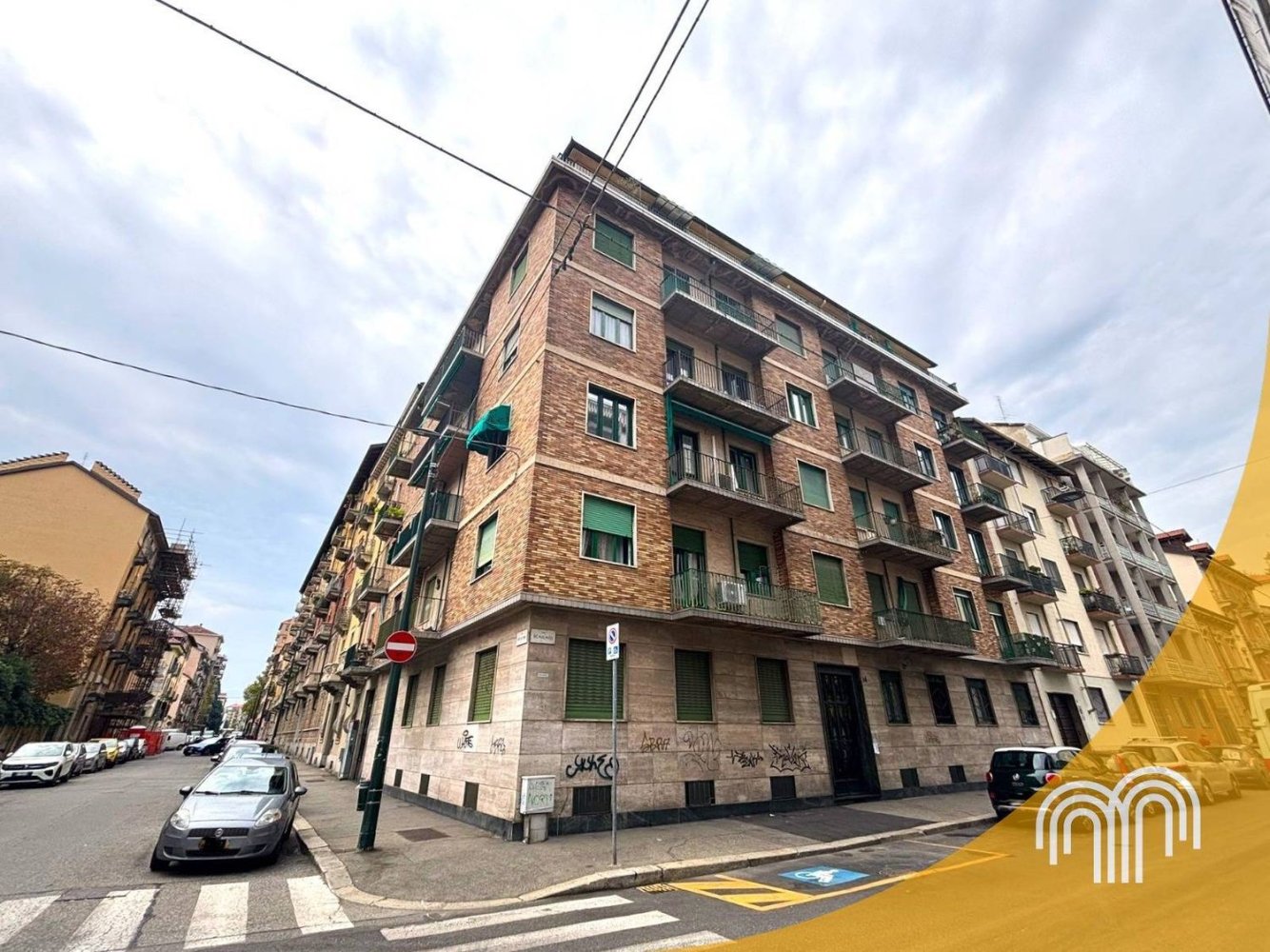 3 bedrooms Apartment in Turin, Italy No. 382758