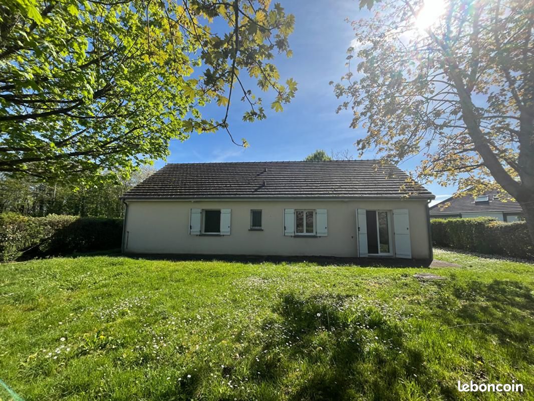 3 bedrooms House in Avord, France No. 75210