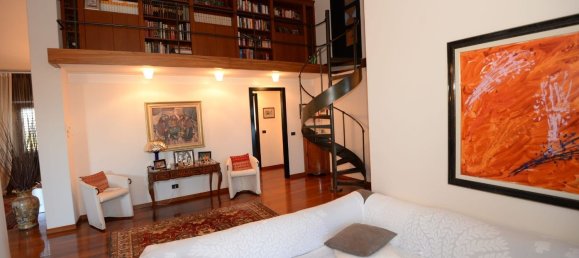 8 rooms House in Viareggio, Italy No. 145172 13