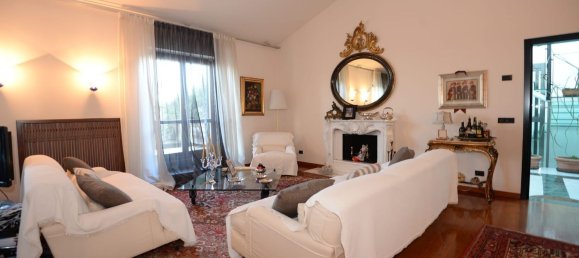 8 rooms House in Viareggio, Italy No. 145172 22