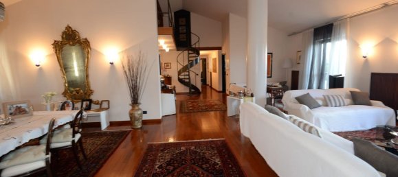 8 rooms House in Viareggio, Italy No. 145172 14