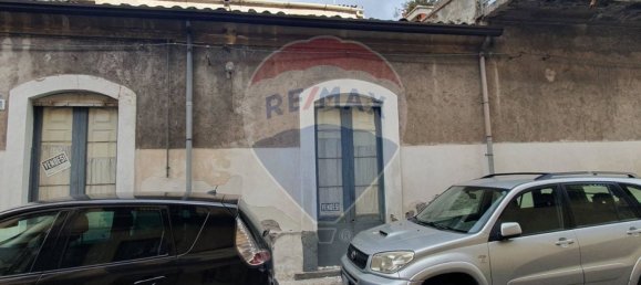 Casa de 3 dormitorios en Paternò, Italy No. 362014 4