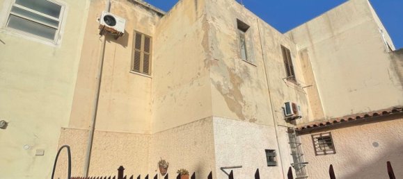 2-salle Appartement à Alghero, Italy No. 223223 16