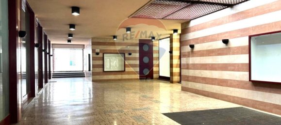 1-salle Propriété commerciale à Seregno, Italy No. 295045 10