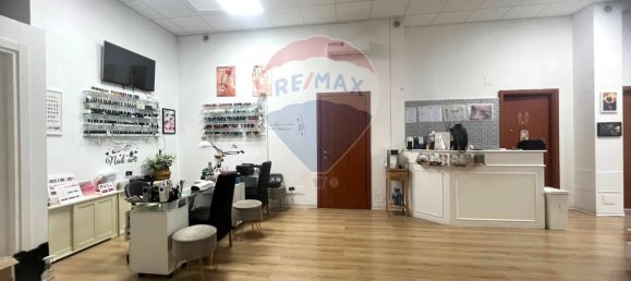 1-salle Propriété commerciale à Seregno, Italy No. 295045 12