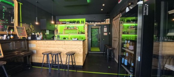 100m² Commercial property in Teolo, Italy No. 303428 2