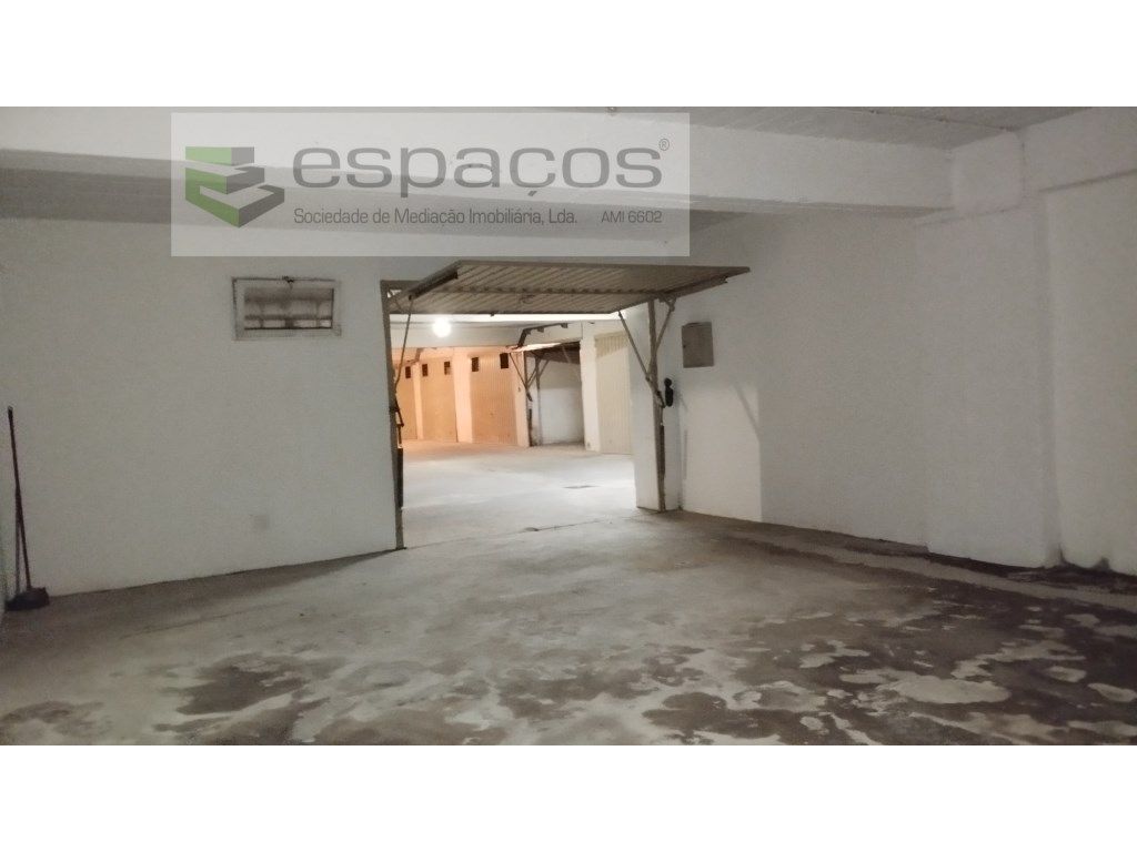 Garage à Castelo Branco, Portugal 40m² No. 339970