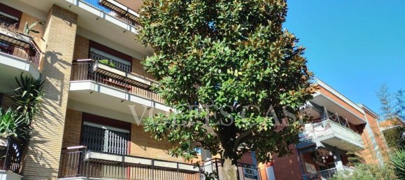 5 rooms Apartment in Rome, Italy No. 110808 5