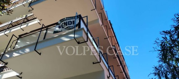 5 rooms Apartment in Rome, Italy No. 110808 4