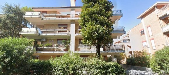 5 rooms Apartment in Rome, Italy No. 110808 8