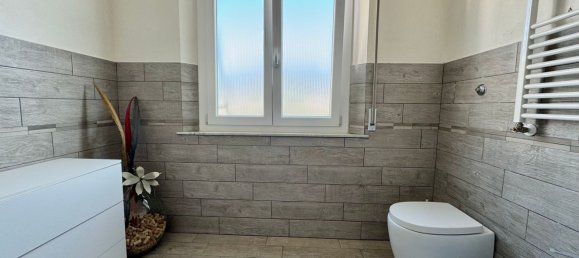 4 rooms Apartment in Ponsacco, Italy No. 37873 24