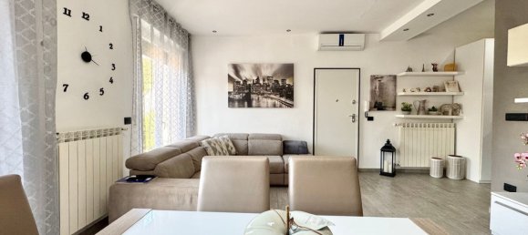 4 rooms Apartment in Ponsacco, Italy No. 37873 32