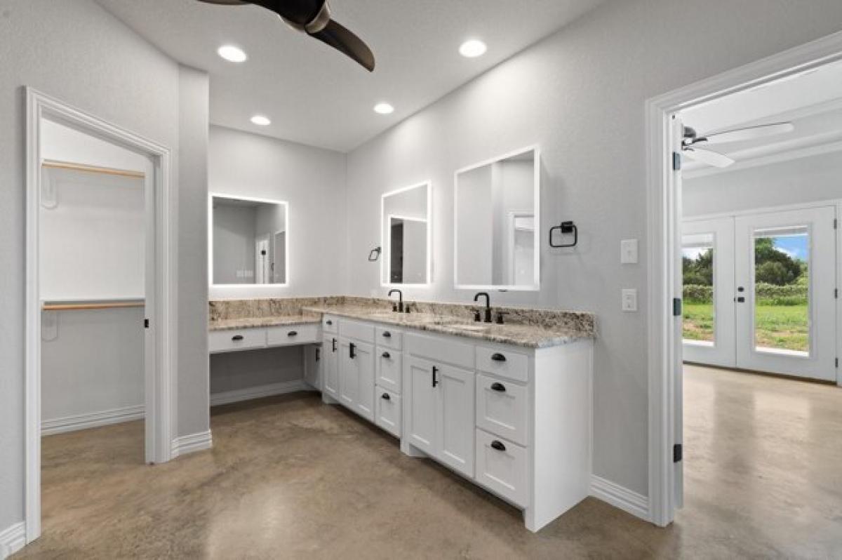 3 bedrooms House in Cleburne, USA No. 401405