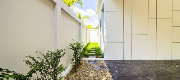 4 bedrooms House in Chiang Mai, Thailand No. 27005 10