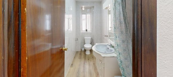 Apartamento de 3 dormitorios en Jaén, Spain No. 136037 21