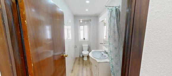 Apartamento de 3 dormitorios en Jaén, Spain No. 136037 15