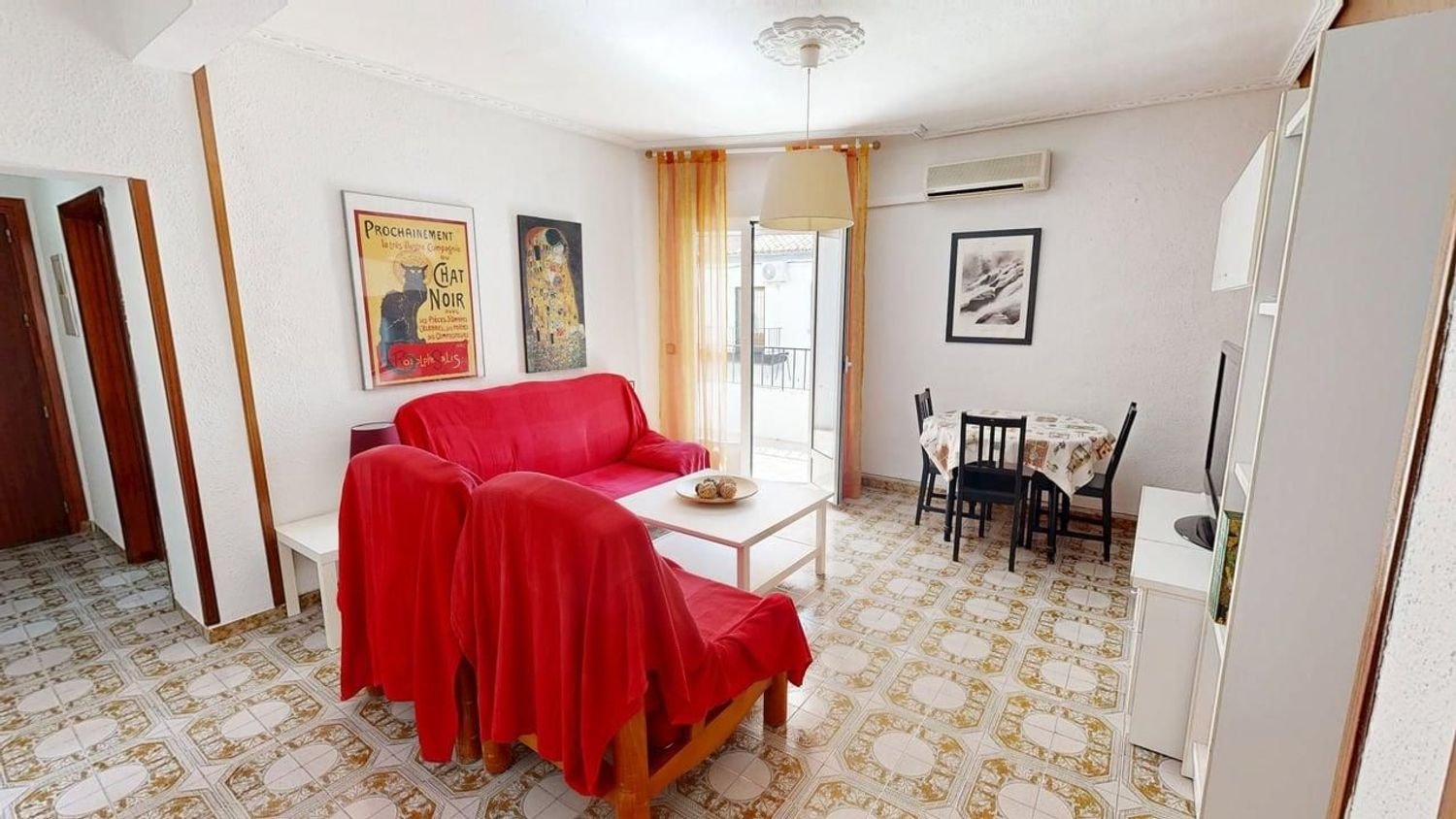 Apartamento de 3 dormitorios en Jaén, Spain No. 136037