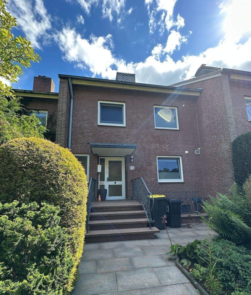 Таунхаус с 5 комнатами в Штормарн, Германия № 331126