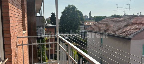 Apartamento de 2 dormitorios en Cinisello Balsamo, Italy No. 352196 4