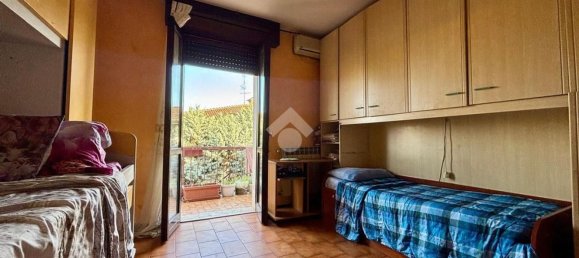 3 rooms Apartment in Orzinuovi, Italy No. 237207 9