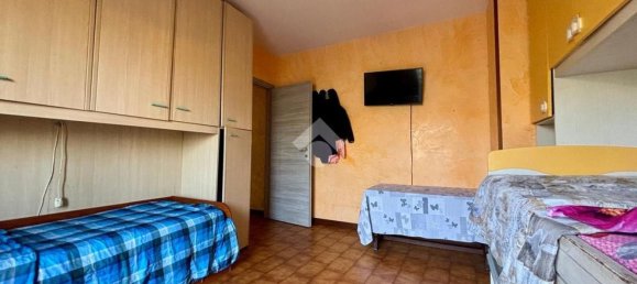 3 rooms Apartment in Orzinuovi, Italy No. 237207 12