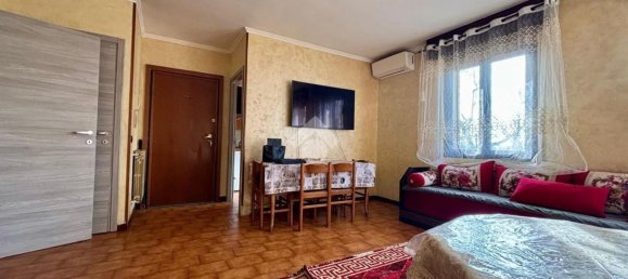 3 rooms Apartment in Orzinuovi, Italy No. 237207 3