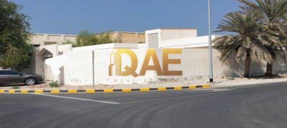 6 bedrooms Villa in Dubai, UAE No. 4615 2