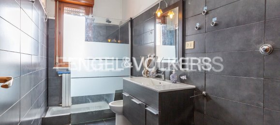 3 bedrooms Apartment in Rome, Italy No. 106563 16