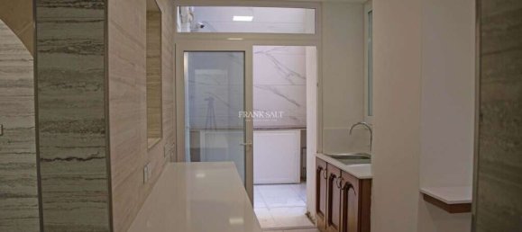  Office in Floriana, Malta No. 13624 9