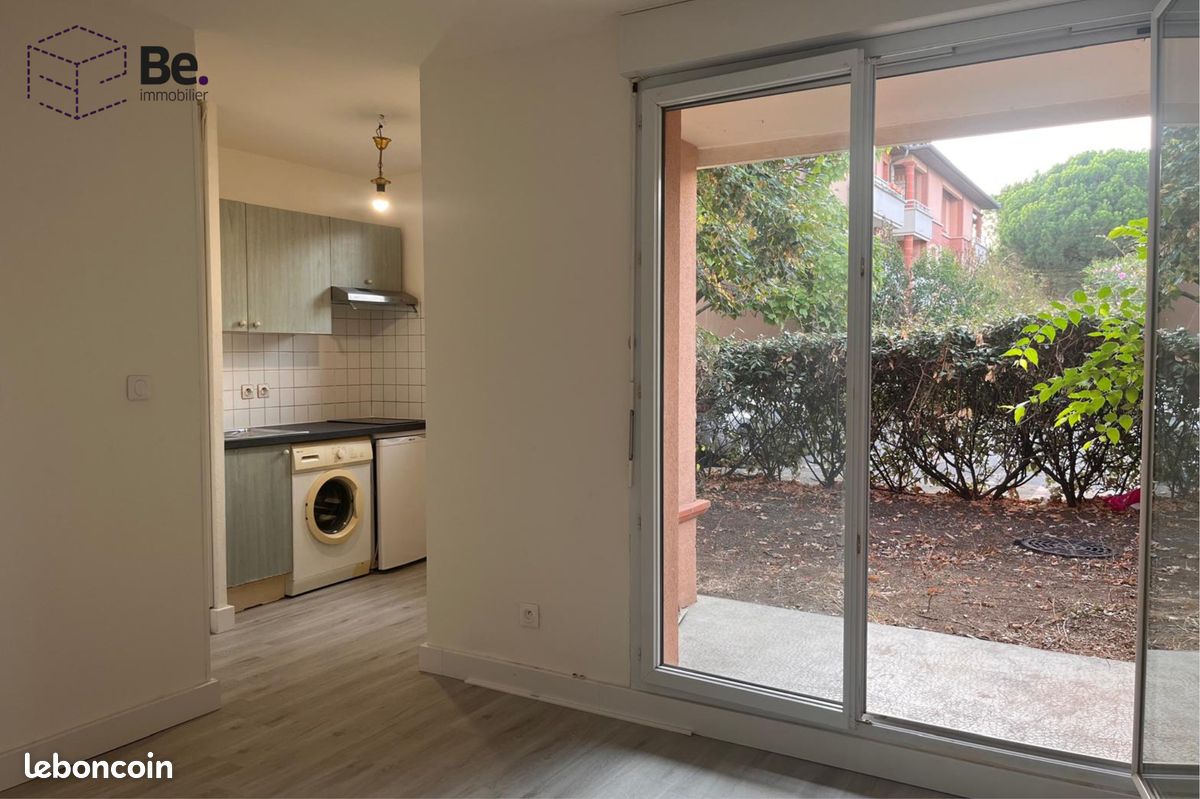 Studio in Toulouse, France No. 337930