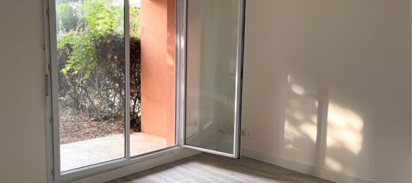 Studio in Toulouse, France No. 337930 6