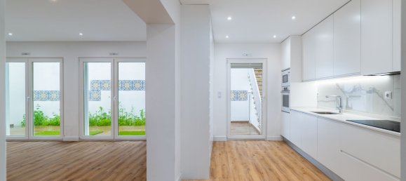 4 bedrooms House in Lisbon, Portugal No. 54468 16