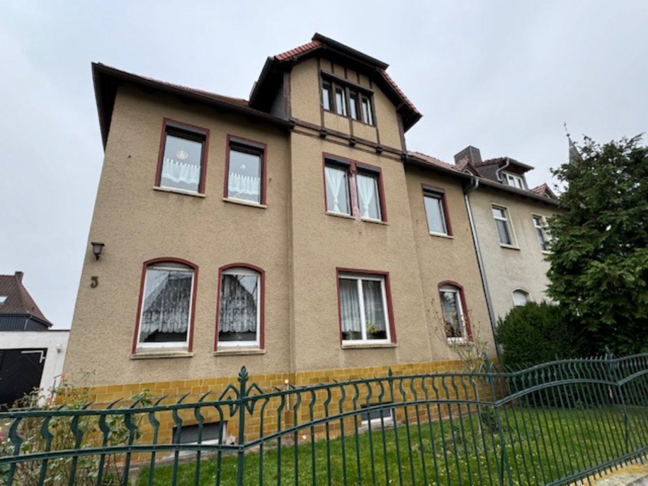 3 bedrooms Townhouse in Burgenlandkreis, Germany No. 233559
