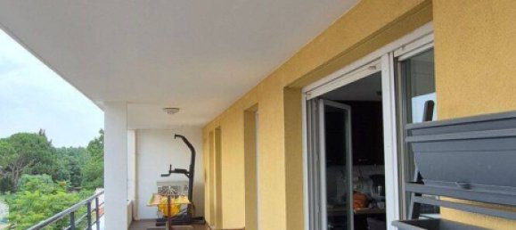 Apartamento de 3 dormitorios en Marseille, France No. 334251 8