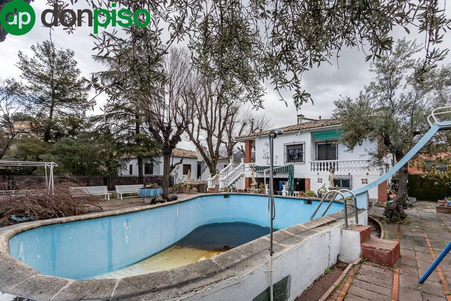 Grundstück in Barcelona, Spain 1176m², Nr. 104240