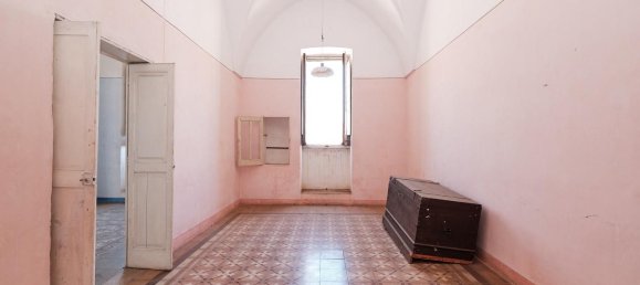 4 rooms House in Ruffano, Italy No. 238171 6