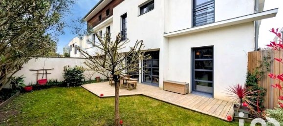 5 bedrooms Villa in Le Bouscat, France No. 294671 8